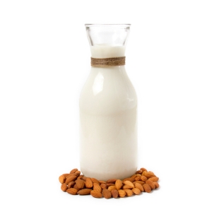 almond-milk-2 (1)